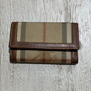 Burberry key chain wallet (unisex)